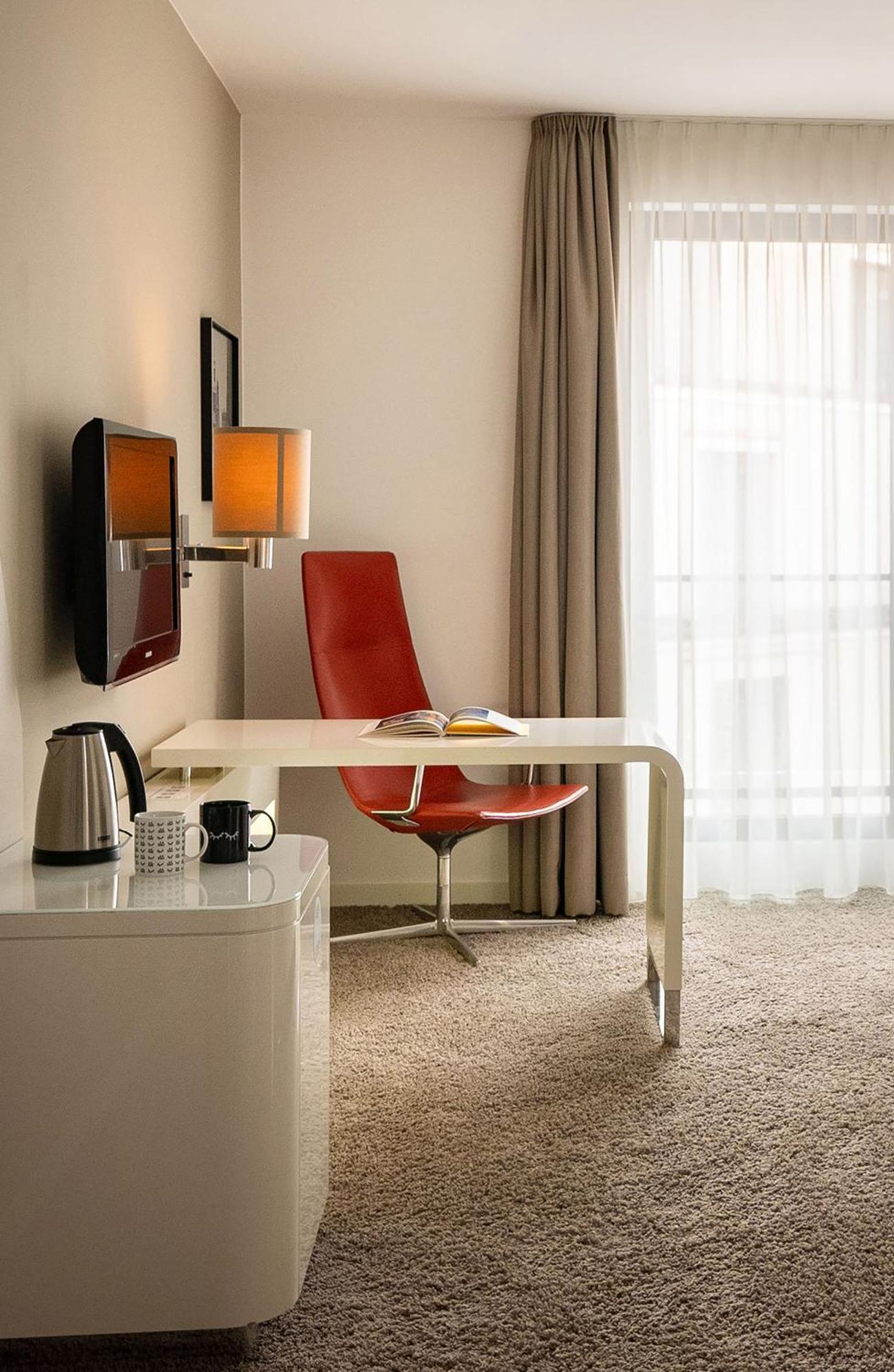 The INNSIDE Room